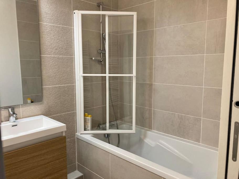 Quai Sud - Gare, 100 M2, Parking, Wifi, Superette, Lave Linge Lejlighed Angers Eksteriør billede
